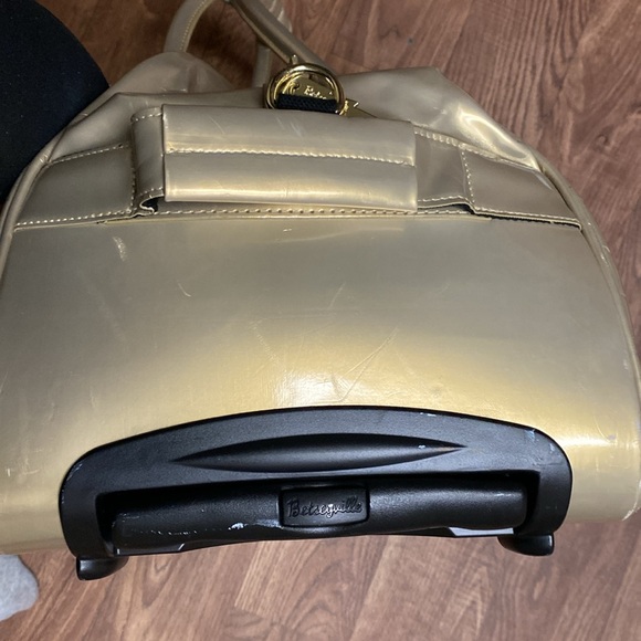 unique luggage Betsy Johnson, Gold, tone and gold studs with shoulder strap. - Picture 5 of 16